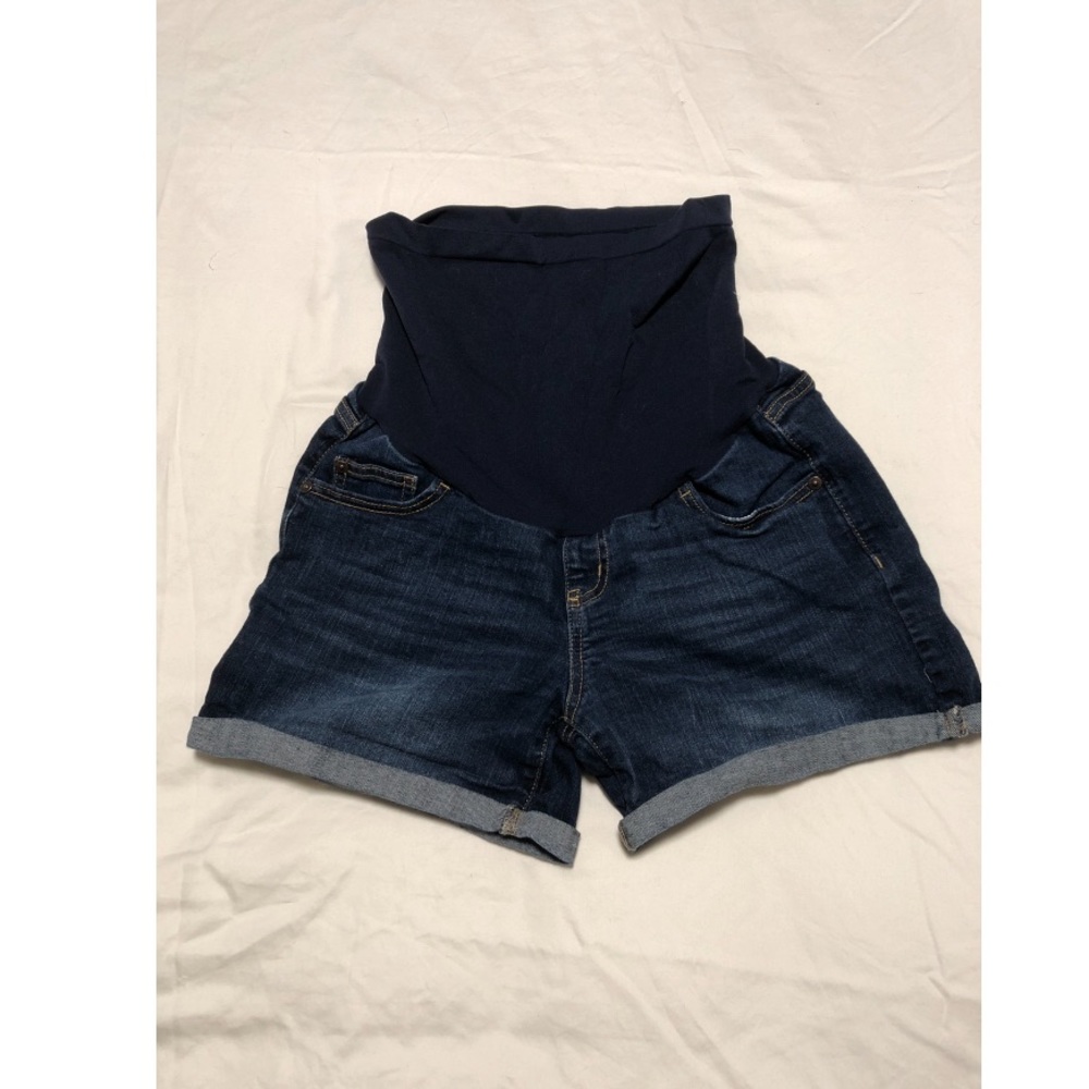 Maternity Shorts / Pregnancy / EUC